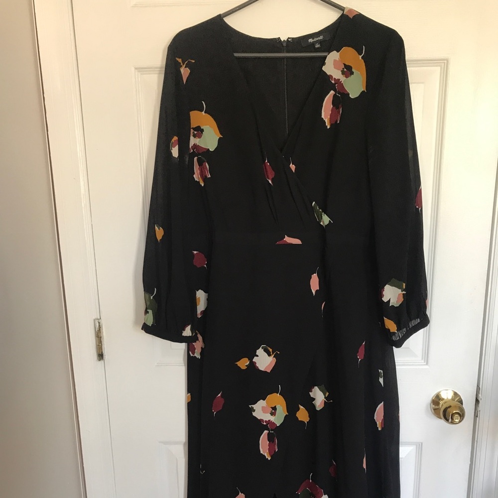 Madewell Black and Orange V-Neck Bishop Sleeve Midi Dress